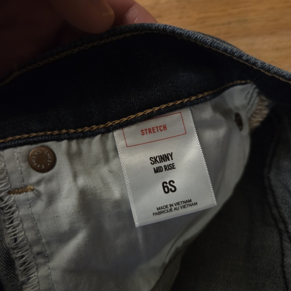 Express Women's Dark Blue Jeans - Picture 3 of 5